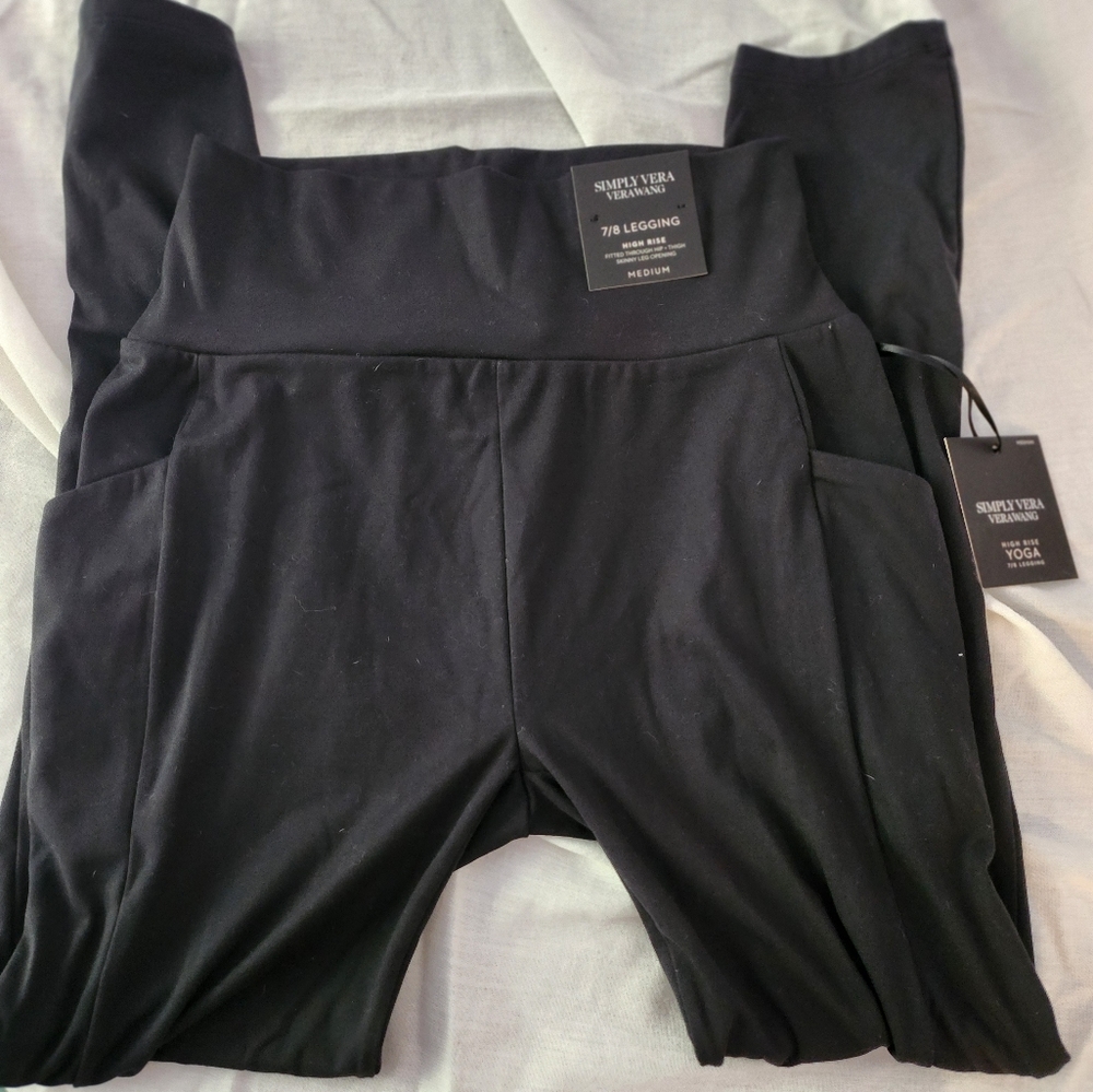 Nwt Vera Wang size medium high waist leggings black